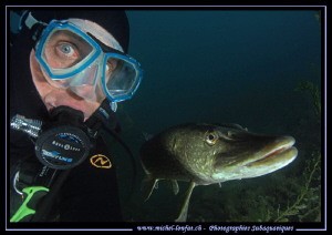 Self-portrait with my good old friend "Saturnin"... :O)... by Michel Lonfat 